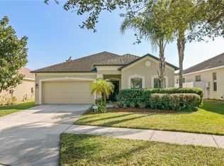 1317 Misty Valley Dr, Brandon, FL 33510