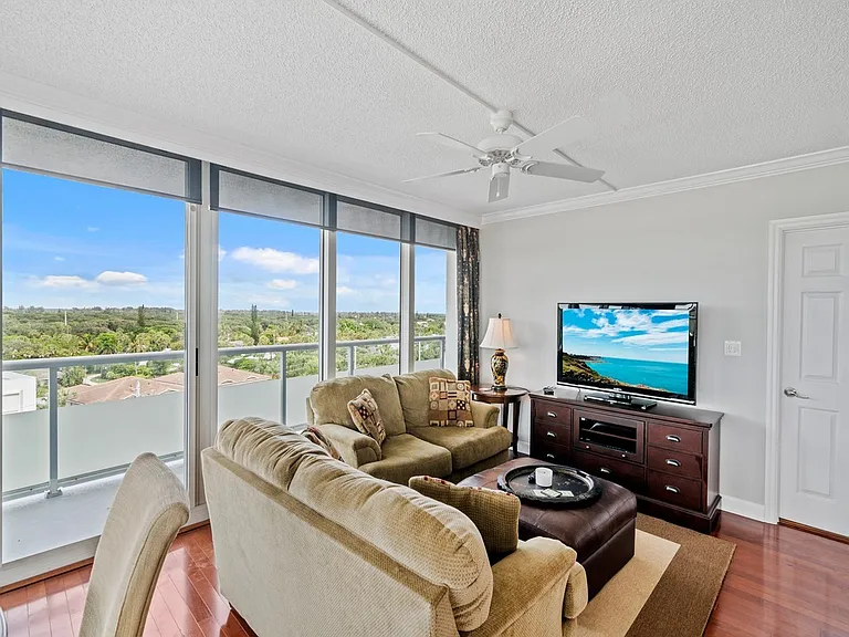 3554 Ocean Drive 703S #701S — Photo 5