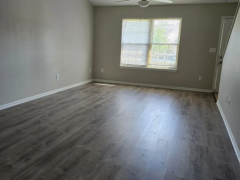 1505 Greensboro Dr — Photo 21
