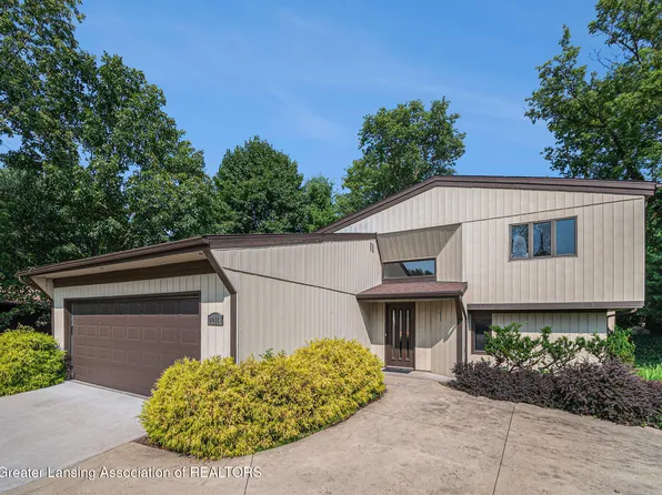 6018 Horizon Dr, East Lansing, MI 48823