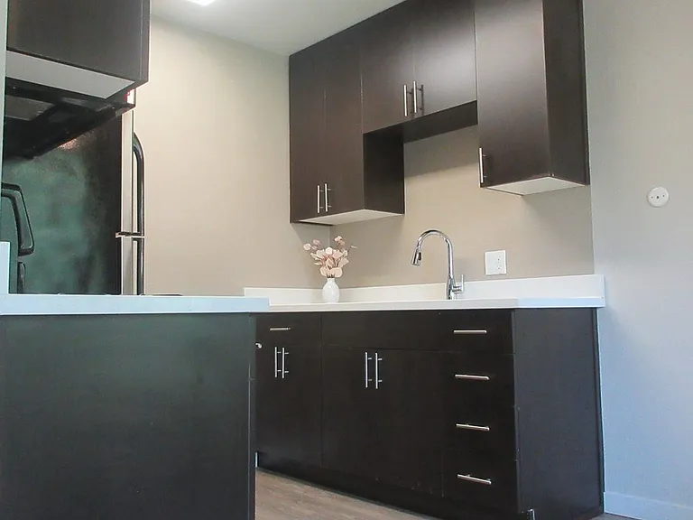 Riverbend Apartments — Photo 27