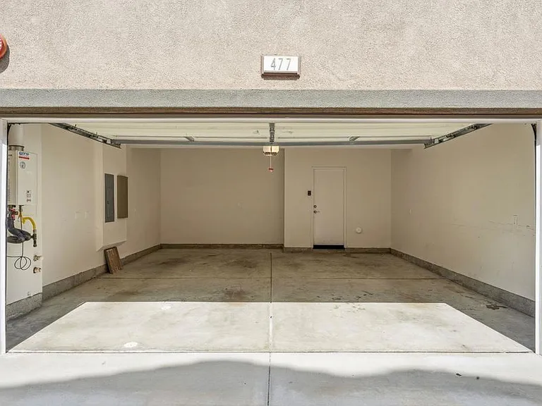 477 Prosperity Dr — Photo 35