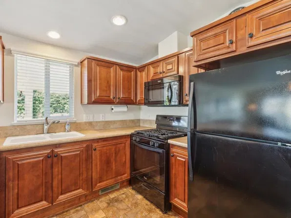 699 N Vulcan Ave Space 17, Encinitas, CA 92024