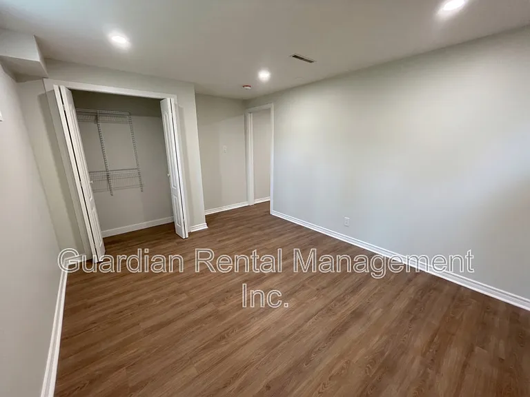 325 Albany St #3 — Photo 3