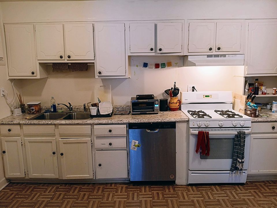 1st image of 1024 W Michigan Ave APT 1