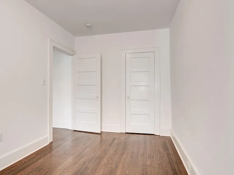 2413 Minnesota Ave SE — Photo 16