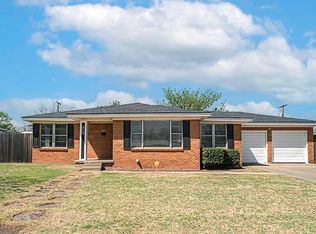 808 N Park Ave, Iowa Park, TX 76367