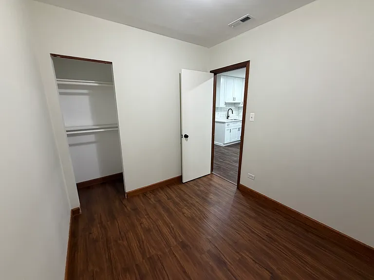 4107 S Archer Ave #1R — Photo 10