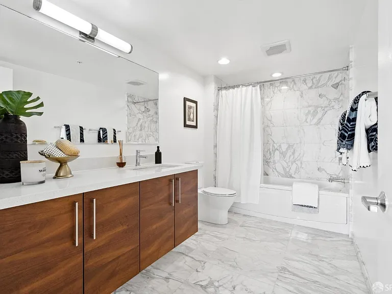 72 Townsend St #806 — Photo 3