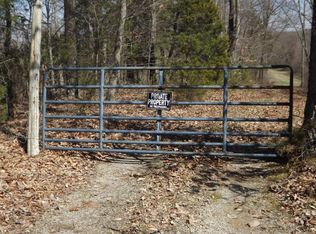 F Burris, Columbia, KY 42728