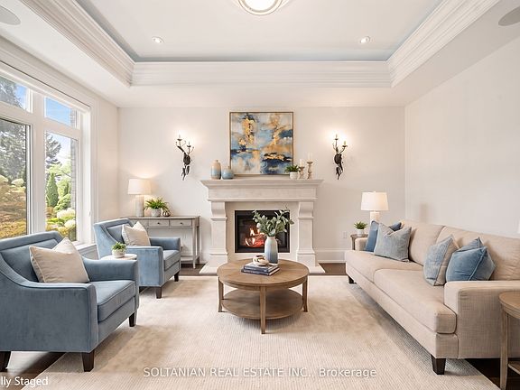 3rd image of 74 Yongehurst Rd