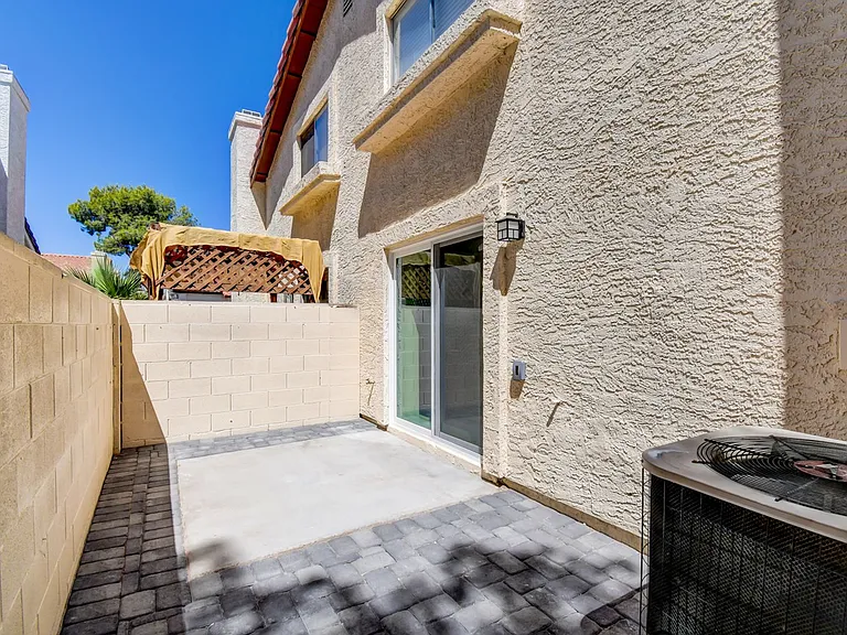 105 Gooseberry Ln — Photo 34