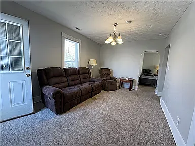 2 bed, 944 sqft, $950 — Photo 2