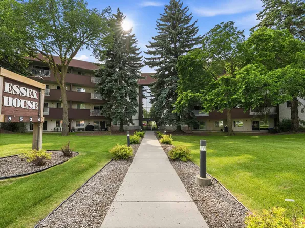5520 Riverbend Rd NW #315, Edmonton, AB T6H 5G9