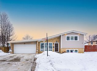 700 N Neva Ave, Addison, IL 60101