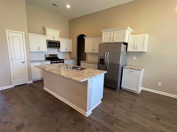 4th image of 250 Dogwood Springs Dr