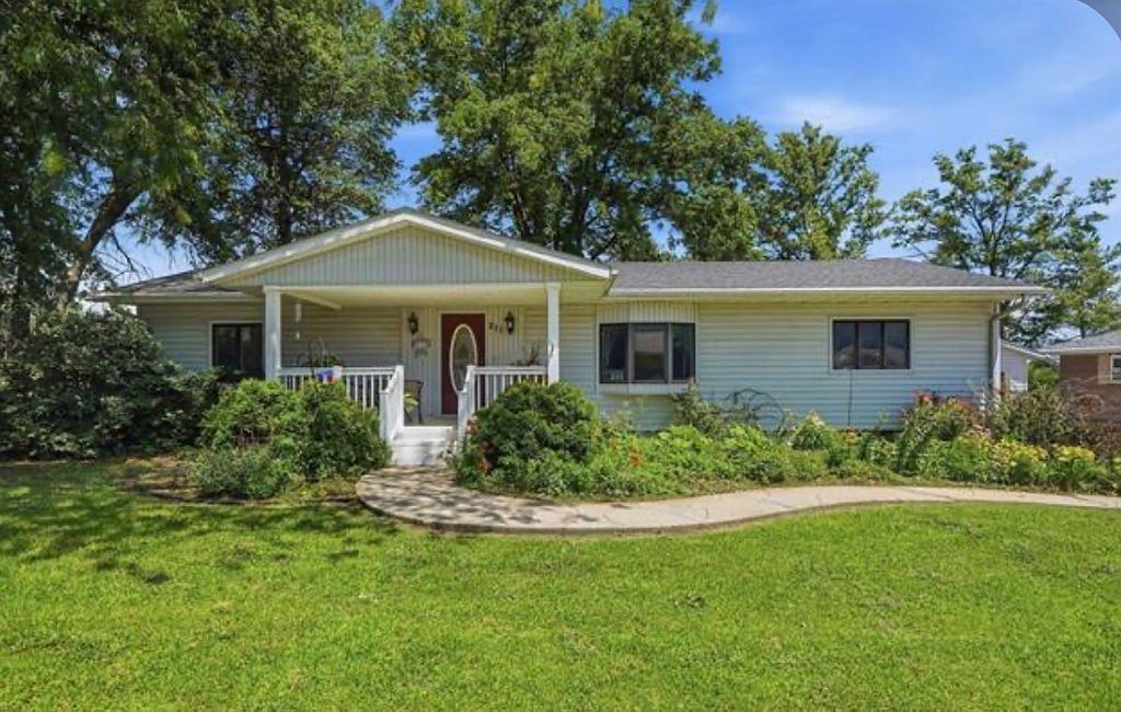 211 E Church St - Property Image