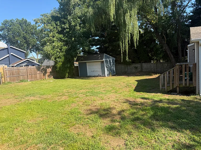 925 Excelsior Ave — Photo 9