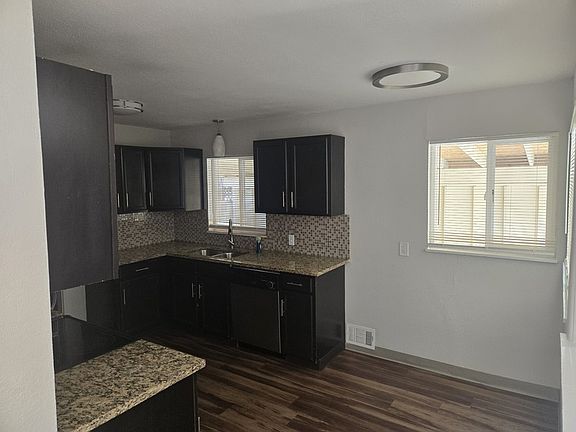3rd image of 1354 S Shoshone St
