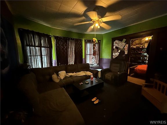4th image of 3817 Deveaux St