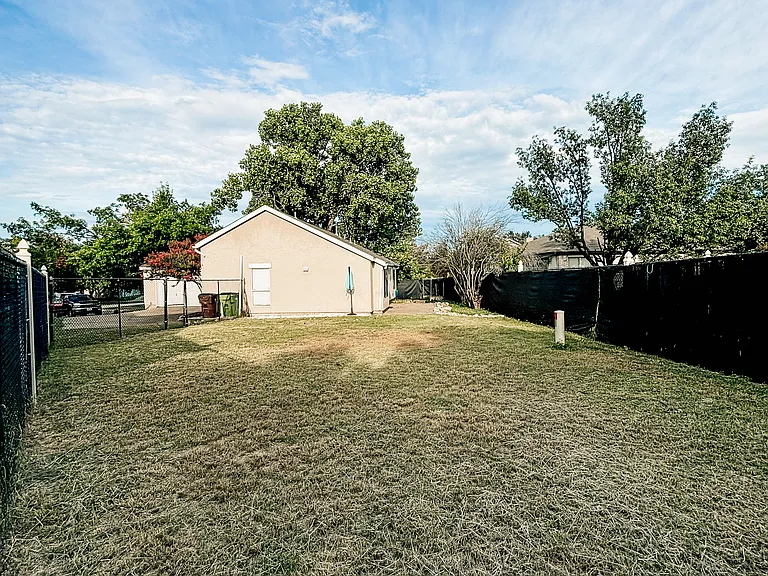 3305 Reta Cv — Photo 4