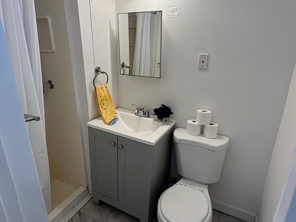 Sparkling Full Bath w/ Shower Stall & Exhaust Fan