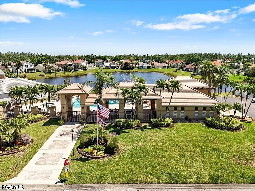 4 bed, 2.5 bath, 2515 sqft, $3,350 — Photo 3