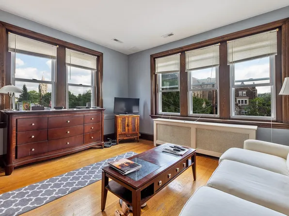 214 Fayette St, Conshohocken, PA 19428