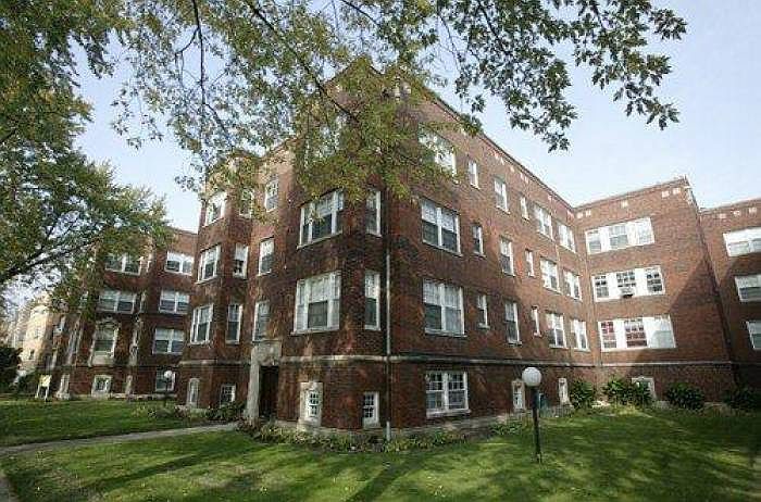 2nd image of 1718 W Albion Ave APT 1b