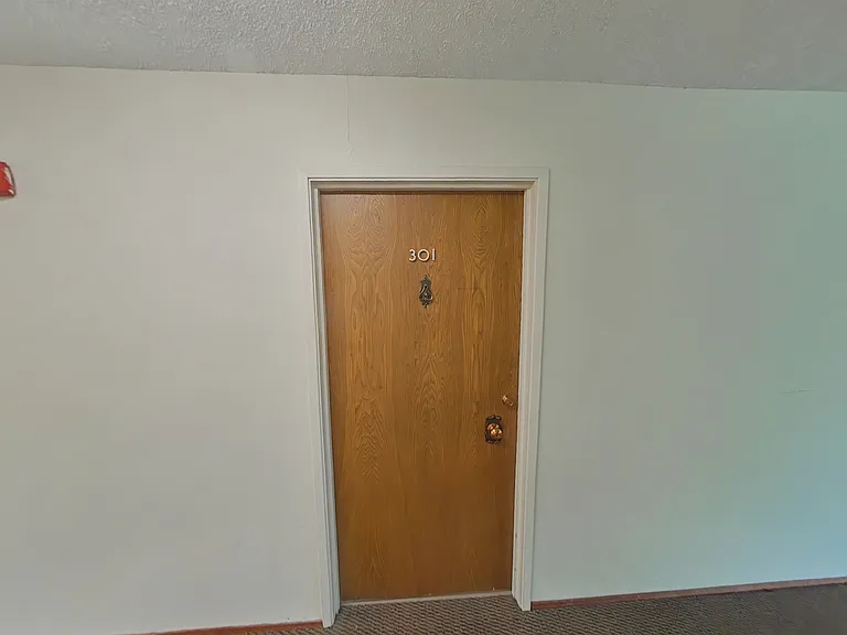 342 Highland Ave #301 — Photo 2