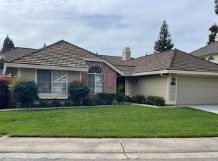 11582 Crystal Lake Ct, Gold River, CA