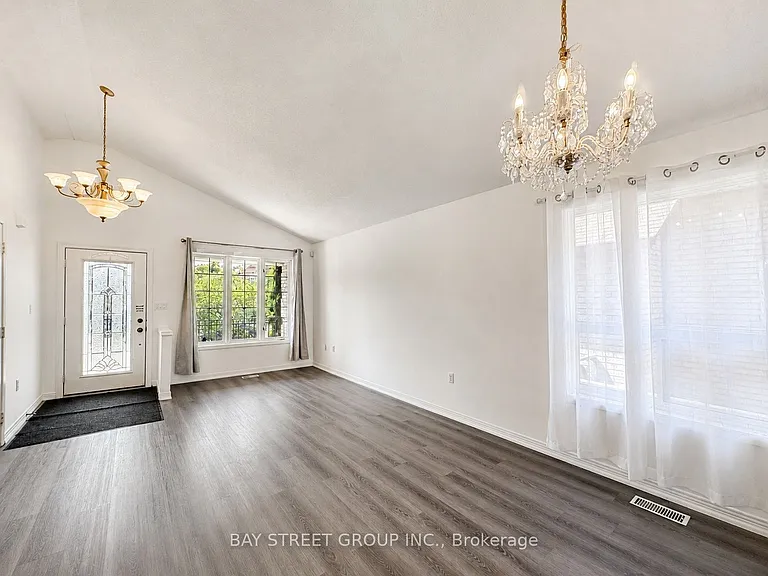 35 Diamond Ct — Photo 14