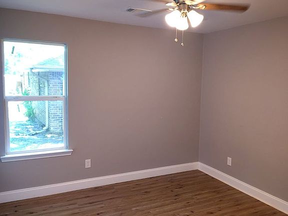 4th image of 1521 Marshall St