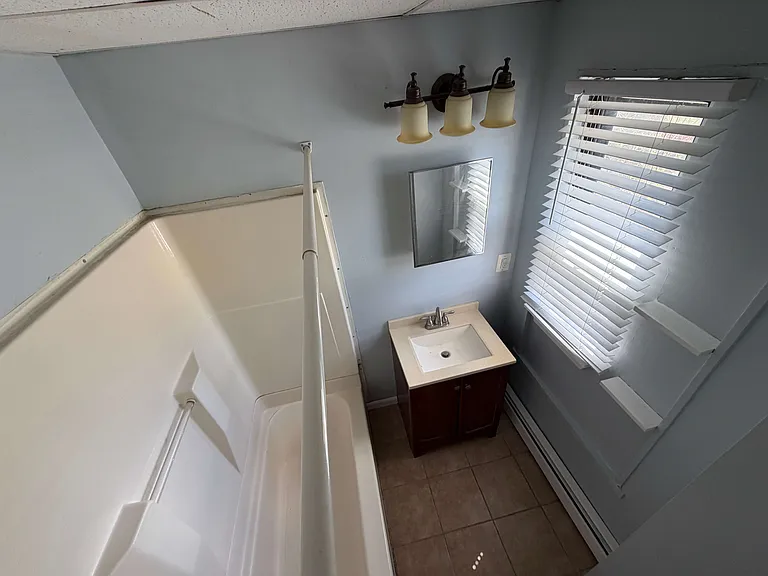 10 Fuller Ave #2F — Photo 5