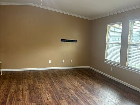 2nd image of 721 Flight Ave
