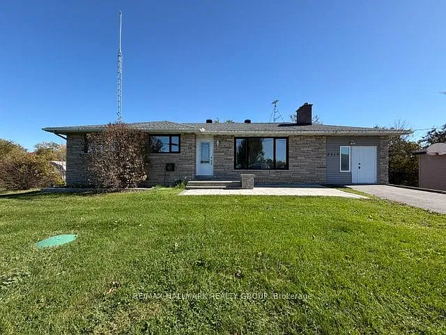 4 bed, $3,200 — Photo 1