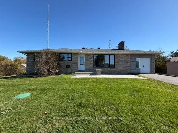2717 Stagecoach Rd, Ottawa, ON K0A 2W0