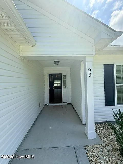 3 bed, 2.0 bath, 1870 sqft, $2,200 — Photo 3