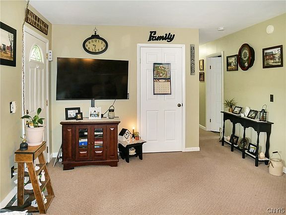 2nd image of 6665 Sanger Hill Rd