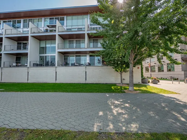 101 Cherry St Unit 201, Green Bay, WI 54301