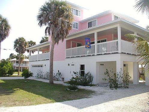Huge L-Shaped Porch