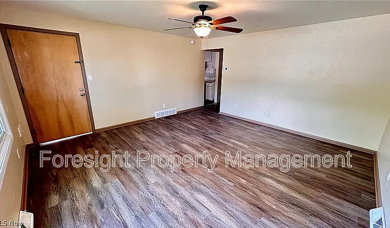 1434 E 222nd St — Photo 6