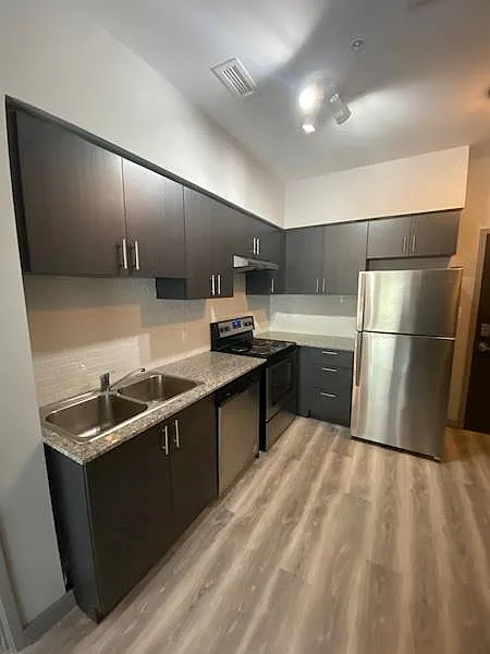 275 Larch Street Waterloo — Photo 3