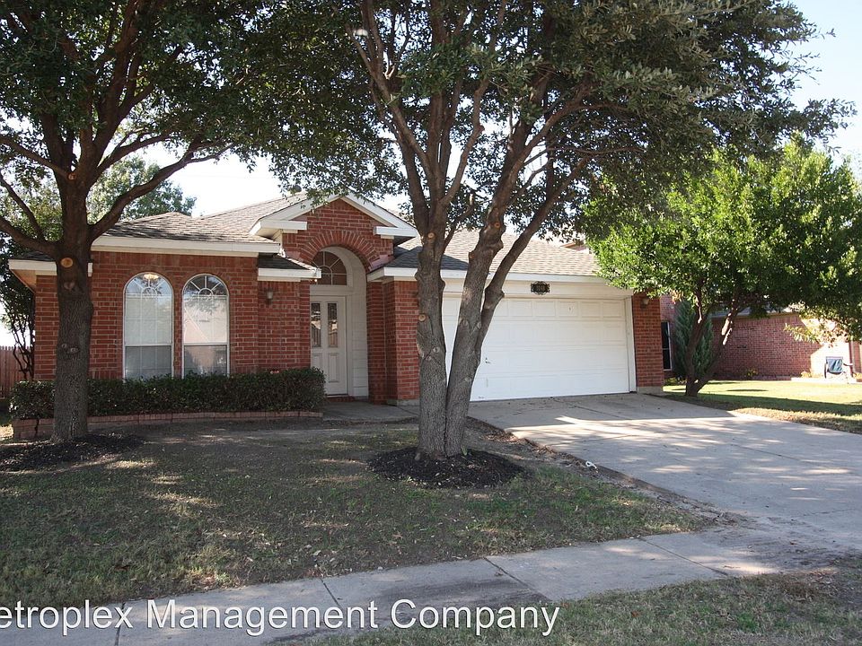 1st image of 1048 Iron Horse Dr
