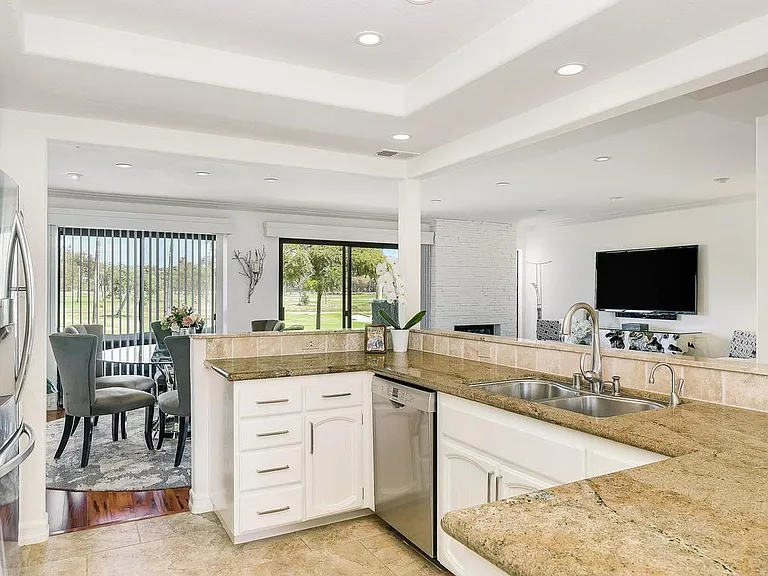 4027 Avenida Brisa — Photo 7