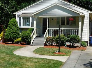 20 Ledge Rd, Seekonk, MA 02771