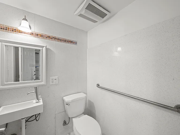 2215 Park Blvd #A — Photo 32
