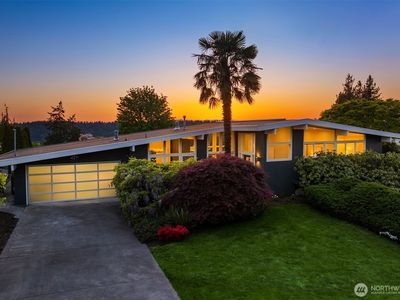 4915 116th Avenue SE, Bellevue, WA, 98006