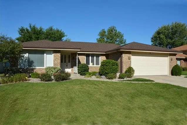 15312 Catalina Dr photo 1
