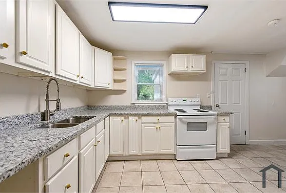 5745 Holland St — Photo 26